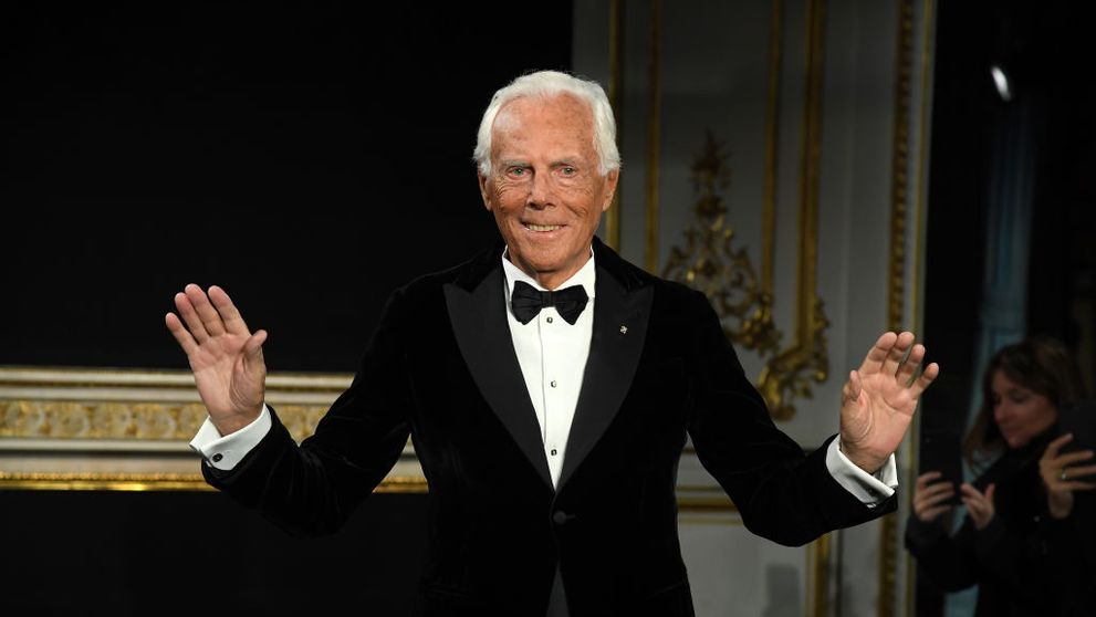 Ce se ascunde, de fapt, în spatele etichetei „Made in Italy” de pe hainele lui Giorgio Armani. Adevărul a ieșit la iveală înainte de moartea creatorului de modă