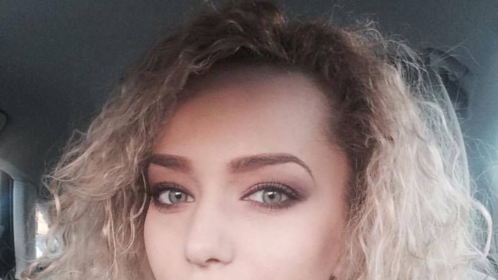 Este una dintre cele mai frumoase vedete, dar inima ei este luata. Alexia Talavutis, sarutul care a starnit discutii