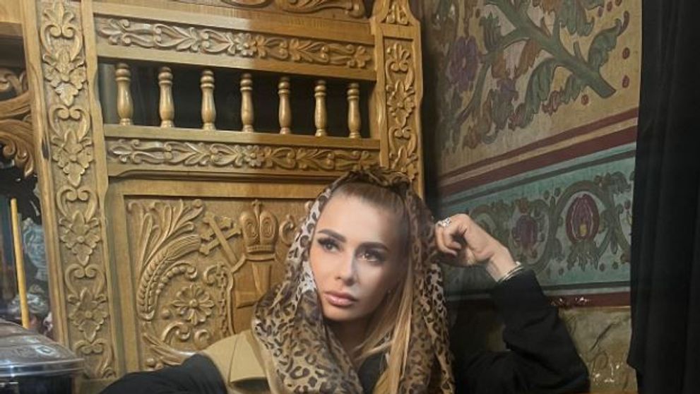 Anamaria Prodan, reacții controversate după ce s-a pozat în biserică și a postat imaginea pe Instagram