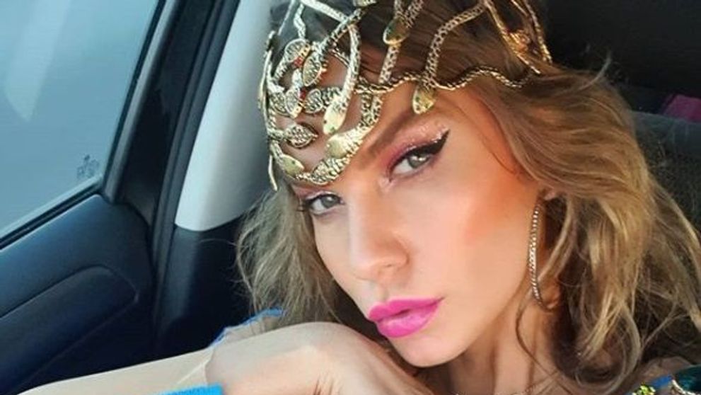 Anna Lesko, vedetă într-un clip postat de Jennifer Lopez pe YouTube