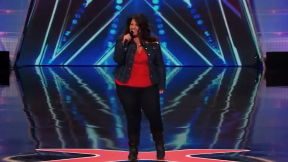Juratii de la America's Got Talent au ras pana la lacrimi. Ce a facut aceasta concurenta pe scena a ridicat imediat sala in picioare