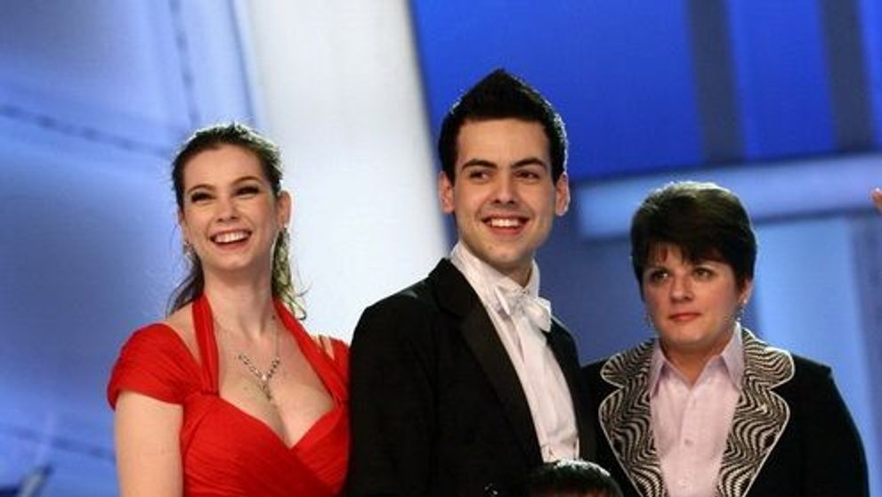 Iuliana Luciu sau Dragos Bucurenci - pe ultima suta de metri la Dansez pentru tine - LIVE pe www.protv.ro