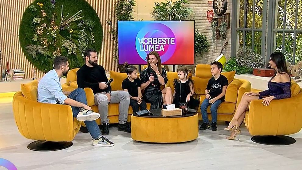 Andrei Stoica, alături de familie, la Vorbește Lumea! Ce au răspuns când au fost întrebați de alți bebeluși