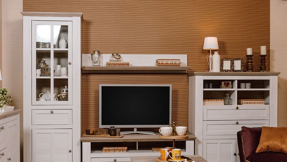 (P) Creează-ți propria sufragerie practică și luminoasă, cu mobilier living inspirat