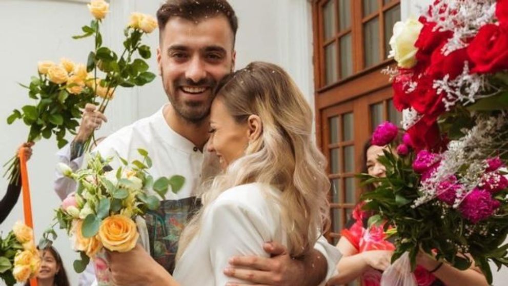 Liviu Teodorescu și Iulia s-au căsătorit religios. Primele imagini de la nuntă