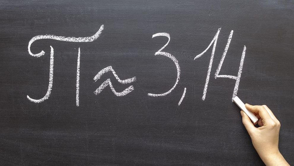O elevă din Zalău a memorat 199 de zecimale ale constantei matematice Pi