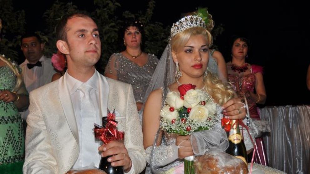 Mireasa, cu ochii in lacrimi la propria nunta. A vrut ca totul sa iasa perfect, insa un detaliu i-a umbrit fericirea
