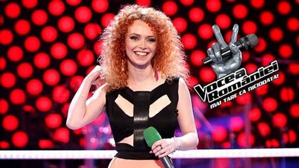 Laura Gherescu, roscata creata de la Vocea Romaniei, lanseaza primul single din cariera. Asculta aici piesa 