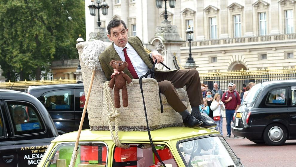 Unde e Mr. Bean de altădată? Rowan Atkinson, fotografiat pe platourile de filmare ale unei noi comedii