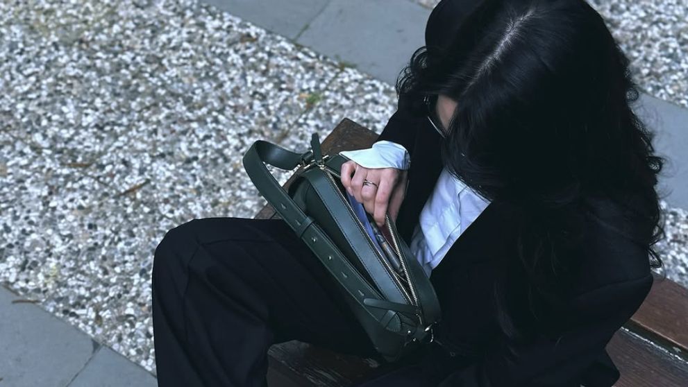 A fost părăsită de logodnicul care s-a întors la soție și copii și a decis să dea o nouă șansă iubirii, dar norocul nu a fost de partea ei nici de această dată. Celebra artistă din România este din nou singură: „Îl așteptăm pe acel prinț pe cal alb”