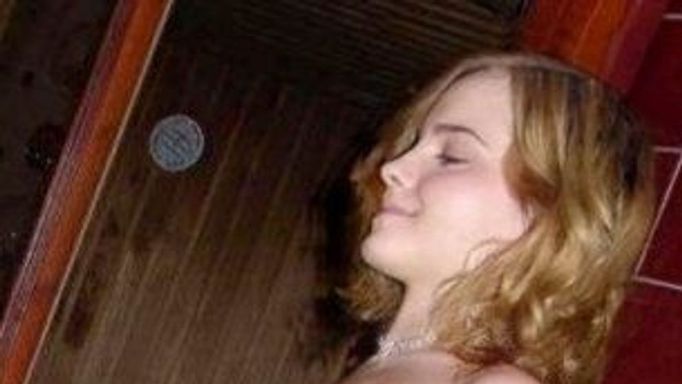 Emma Watson si cea mai arzatoare dorinta: sa dispara de pe net imaginea ei cu sanii dezgoliti!