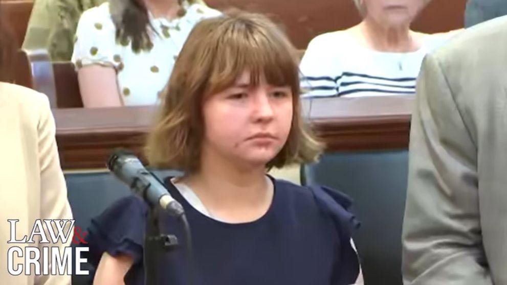 La 14 ani și-a ucis mama, apoi și-a chemat o colegă ca să-i arate cadavrul! Ce sentință a primit Carly Gregg, adolescenta al cărei caz a șocat America: „Era o fetiță dulce, dar în acea zi părea că a văzut un demon”