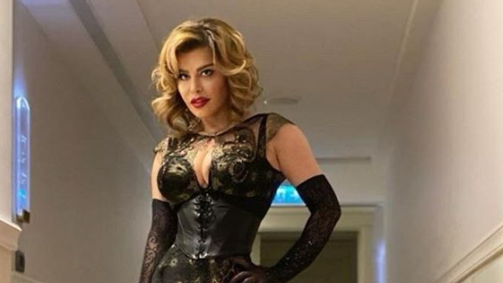 Fiica Loredanei Groza a împlinit 22 de ani. Elena e copia brunetă a mamei sale