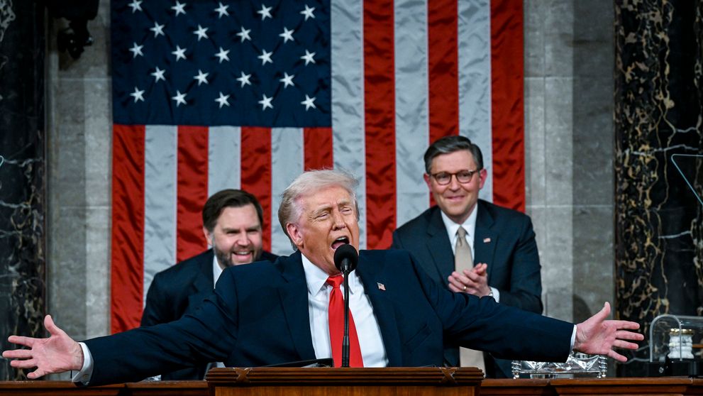 Donald Trump, ironizat pe internet după ce și-a depășit propriul record pentru cel mai lung discurs: „Oare câți au adormit în timp ce îl ascultau?”