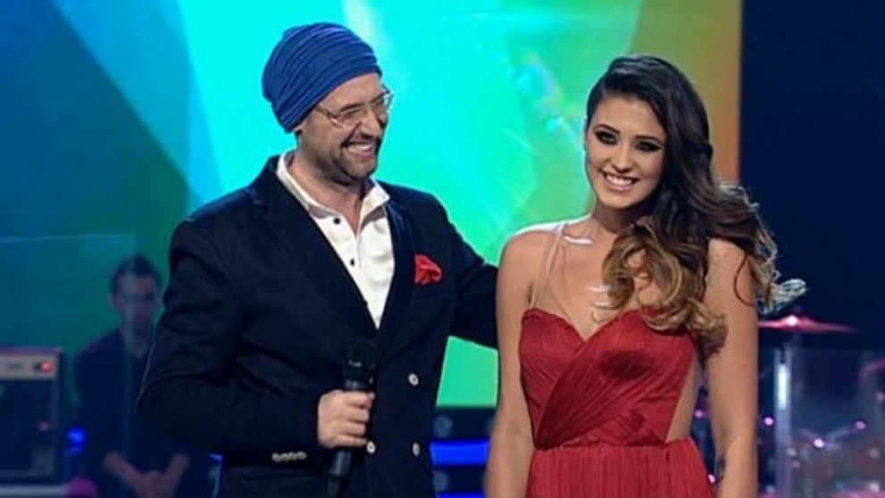 Antonia si-a facut o noua schimbare de look. Cum si-a vopsit artista parul pentru Anul Nou