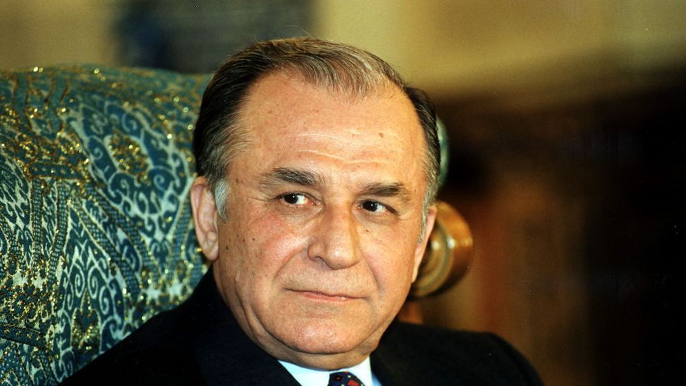 Cum se simte acum Ion Iliescu, internat în continuare la Terapie Intensivă. Medicii fac eforturi să-i pună un diagnostic: ”Poate fi cu totul altceva”