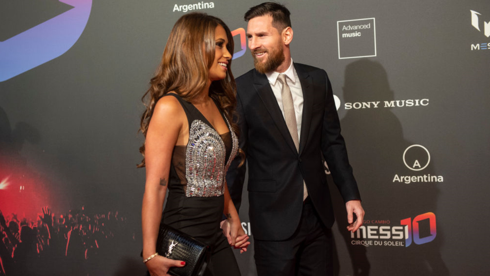 Leo Messi, alături de soția sa pe iahtul de lux al starului de la FC Barcelona. Cum au fost surprinși cei doi