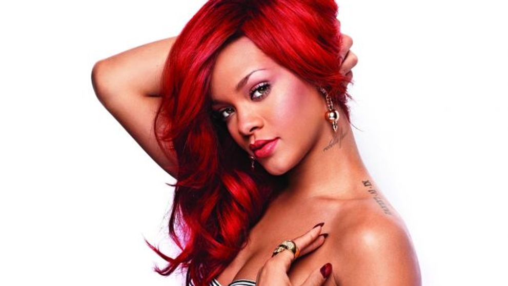Rihanna are o noua culoare de par. Noul look o imbatraneste cu cel putin 30 de ani: FOTO