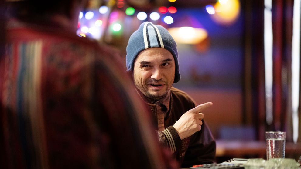 Las Fierbinți a fost lider absolut de audiență! În această seară, un actor cunoscut își face apariția: „Brad Pitt e la noi în sat!”
