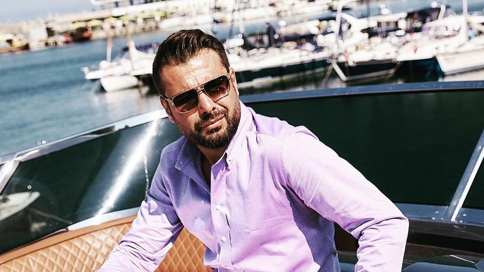 Adrian Mutu și-a luat bolid de lux. E singurul din România care deține o astfel de mașină - FOTO
