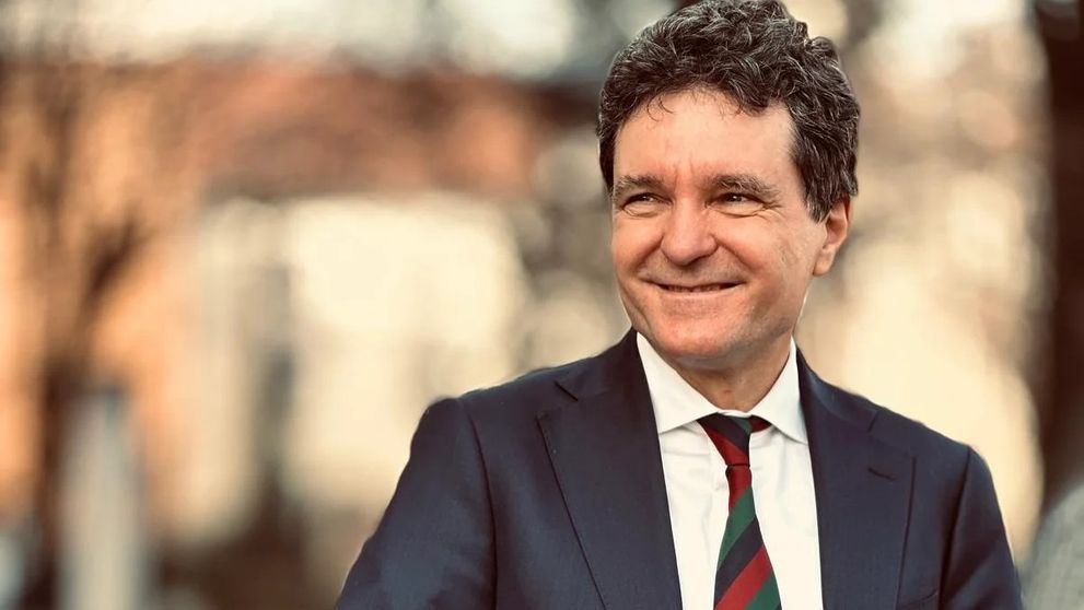 Nicușor Dan, surprins în timp ce le cumpăra copiilor săi haine, într-un magazin low cost. Oamenii au reacționat imediat la fotografie: „Așa președinte nu am avut!”
