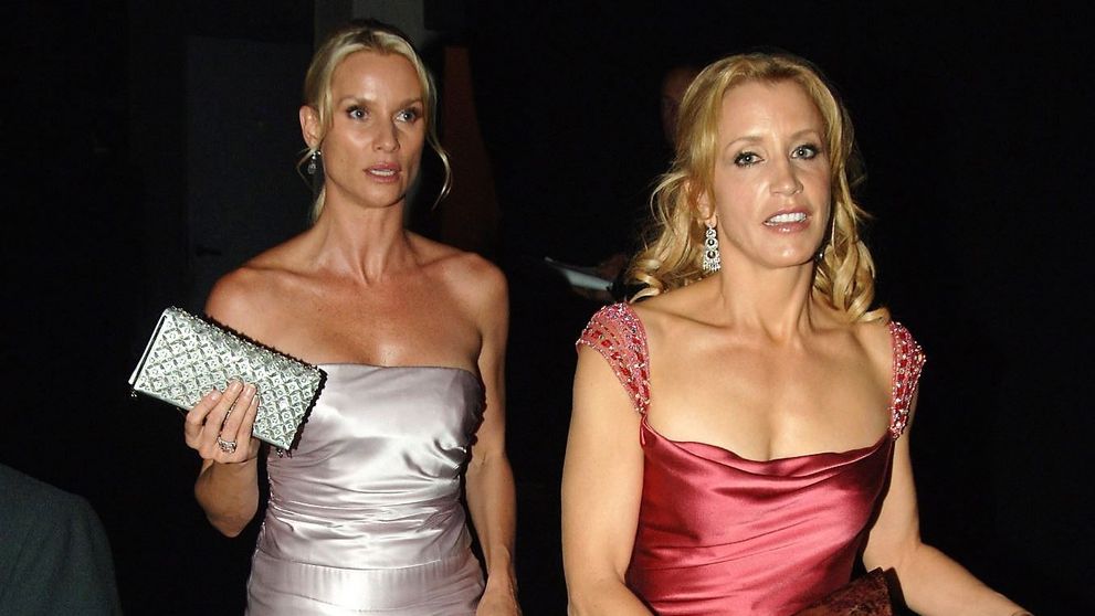 Răfuială între neveste disperate. Ce spune Nicollette Sheridan depre arestarea lui Felicity Huffman