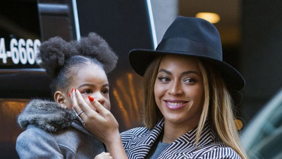 Beyonce, o mamica mandra de fetita ei. Cat de mult a crescut Blue Ivy si cu cine seamana