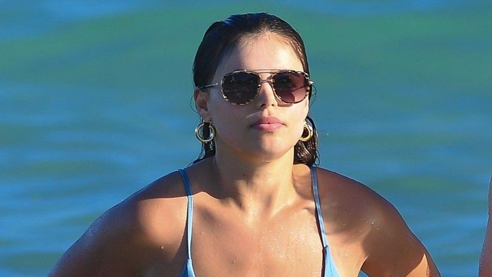 Brooks Nader, apariție spectaculoasă la plajă. Modelul a sărbătorit primul an de la căsătorie, în Miami