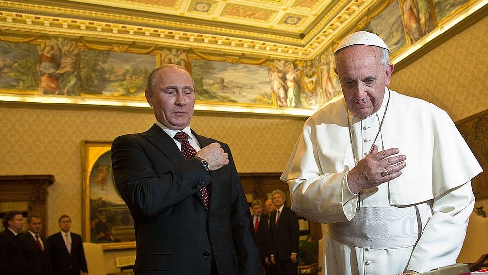 Papa Francisc ar fi aflat de la Viktor Orban data la care Vladimir Putin va încheia războiului din Ucraina