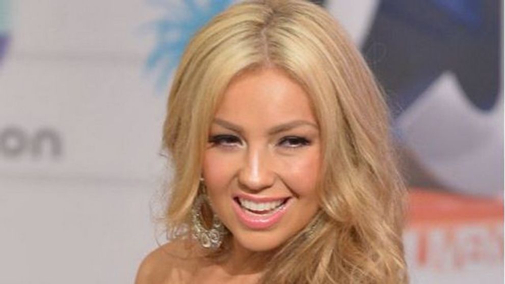 Thalia, cu breton si parul tuns scurt. Cantareata si-a surprins fanii cu un nou look