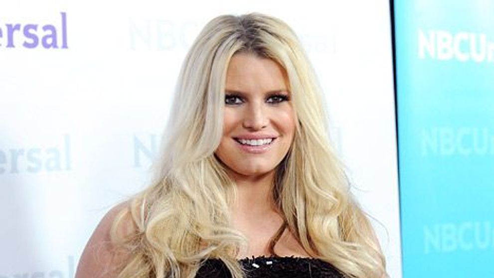 Jessica Simpson, mai radioasa ca niciodata, dupa ce a slabit 27 kg. Artista va imbraca anul acesta rochia de mireasa