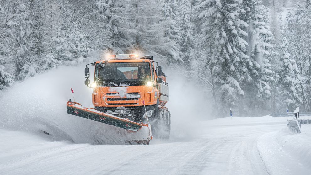 Meteorologii au prelungit alertele de vreme rea: județele care rămân sub cod portocaliu de viscol și ninsori abundente în următoarele ore
