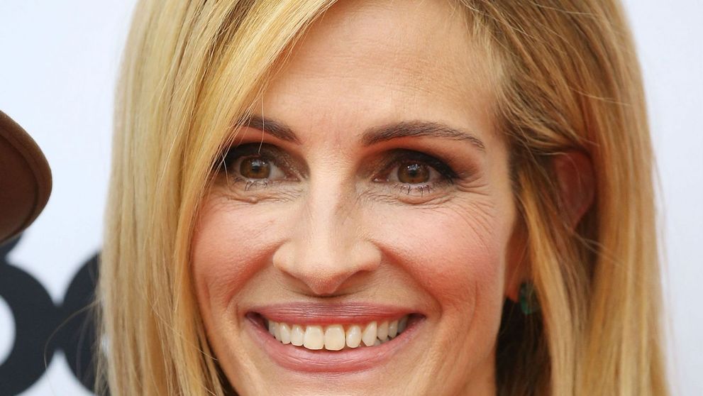 ”Ai unghii negre și urâte”. Cum a răspuns Julia Roberts unui fan care i-a criticat apariția