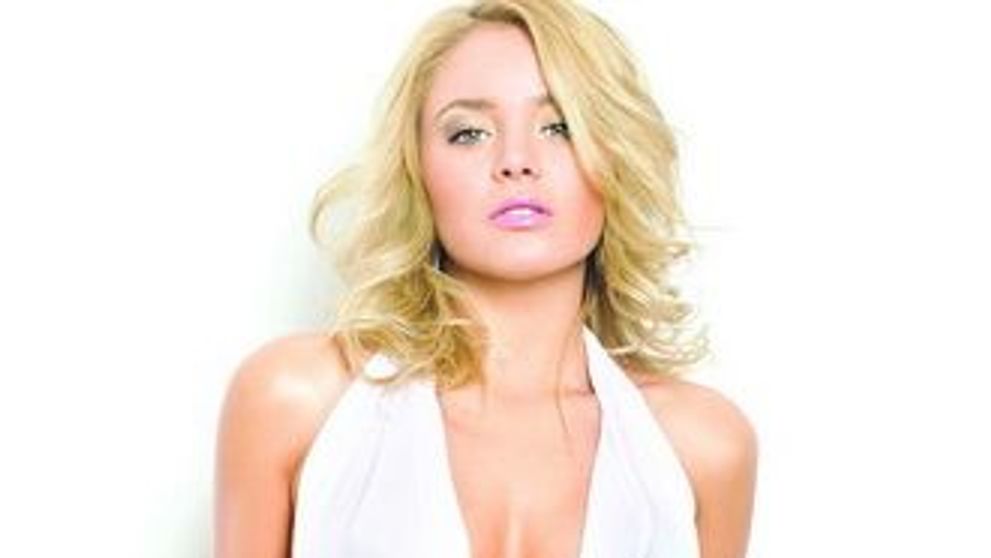 Anya: In 2010, imi propun un featuring cu un artist international