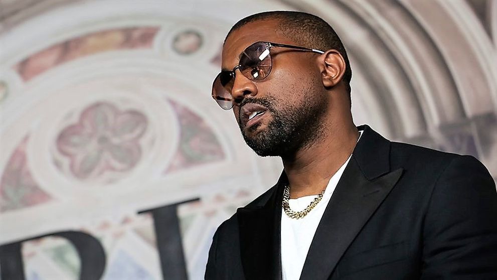 Kanye West, speriat de bombe. Artistul își construiește buncăr, la țară