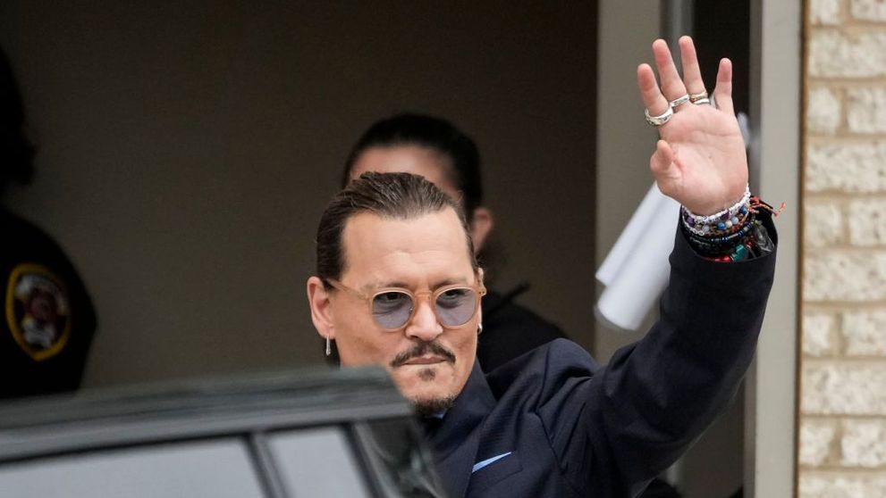 Johnny Depp nu mai arată așa! Actorul și-a schimbat look-ul, iar fanii sunt încântați
