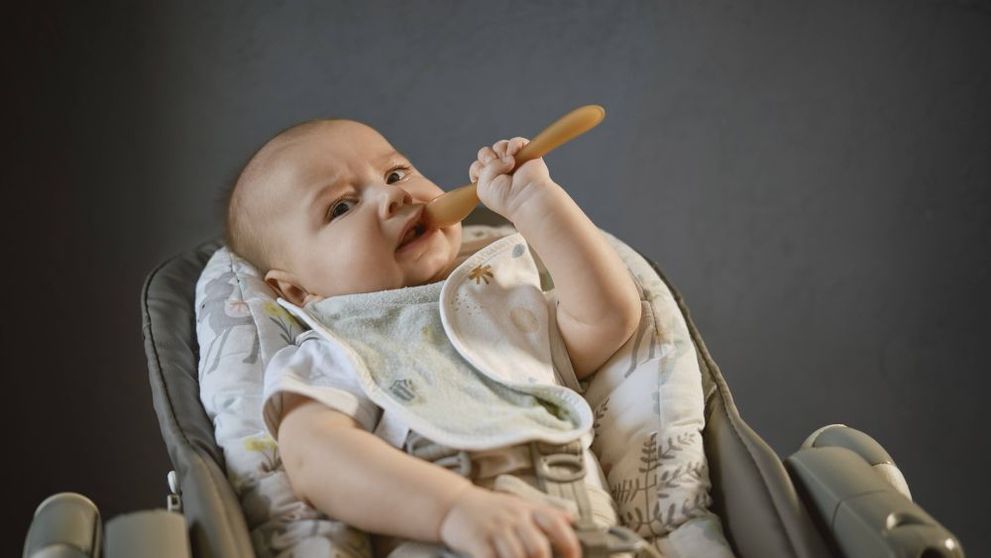 Alertă alimentară! Otravă pentru şobolani descoperită într-un borcan de hrană pentru bebeluşi - ”Morcovi şi cartofi”. Produsul a fost retras din peste 1.500 de magazine