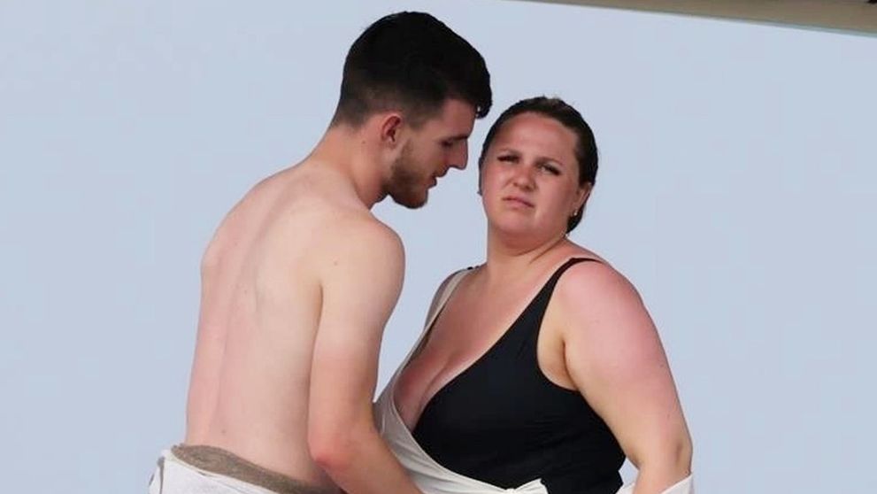 Soția lui Declan Rice, ținta unor atacuri odioase din cauza aspectului fizic. Starul Angliei a reacționat ferm: „Este iubirea vieții mele, a fost lângă mine când eram un nimeni