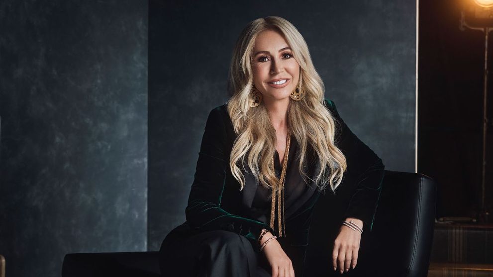 Anastasia Soare, singura româncă din topul celor mai bogate femei din SUA, își spune povestea inspirațională în cartea „Conturul unui vis”