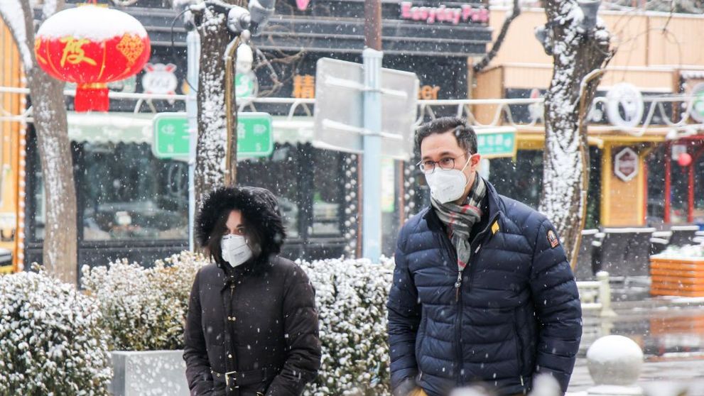 Coronavirus: ce ne așteaptă la iarnă. Ce spun experții despre al doilea val de infectări: 