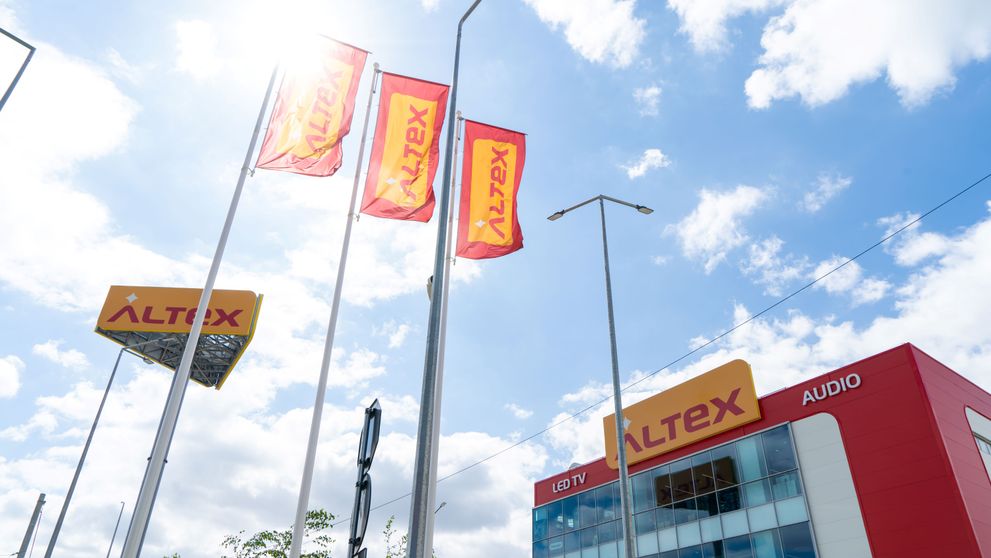 (P) Magazinul Altex București-Nord - un mediu de cumpărături  inclusiv și accesibil pentru toți