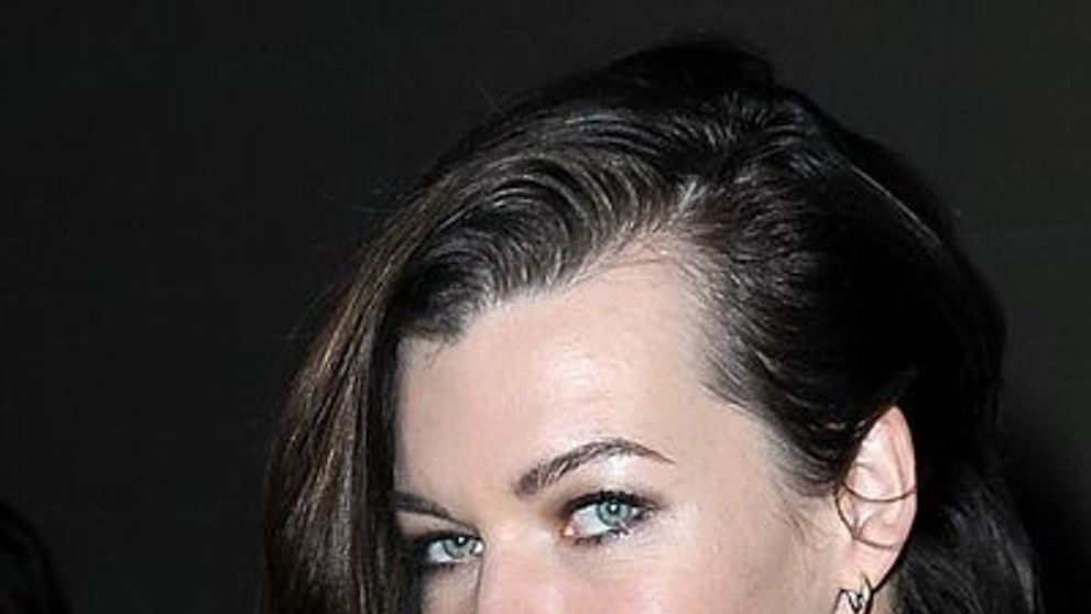 Milla Jovovich a vrut sa fie sexy, dar a cazut in penibil: FOTO