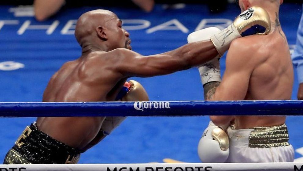 Anuntul soc facut de Floyd Mayweather. Boxerul american vrea sa isi schimbe nationalitatea
