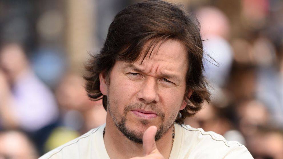 In trecut era model de lenjerie intima si canta hip hop. Cum arata Mark Wahlberg pe vremea cand isi zicea Marky Mark