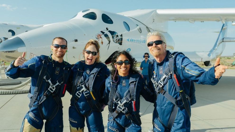 Miliardarul Richard Branson vinde bilete pentru vacanțe în spațiu la 450.000 de dolari de persoană