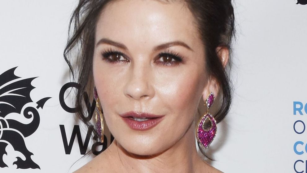 Catherine Zeta-Jones, apariție rară pe covorul roșu, alături de copiii Dylan și Carys