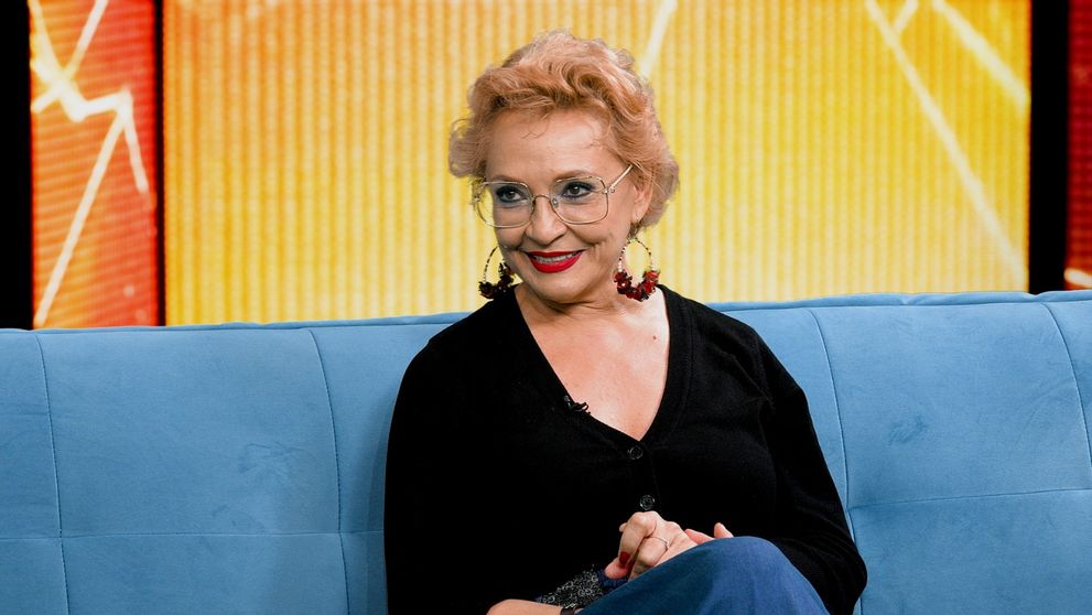 Mihaela Tatu, la Întrebarea Mesei Rotunde: ”După ce era să mor, am vândut casa și am plecat în lume”