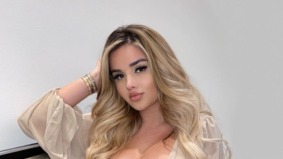 Anastasiya Kvitko nu mai arată așa. La ce schimbare a apelat rusoaica devenită celebră pentru formele ei