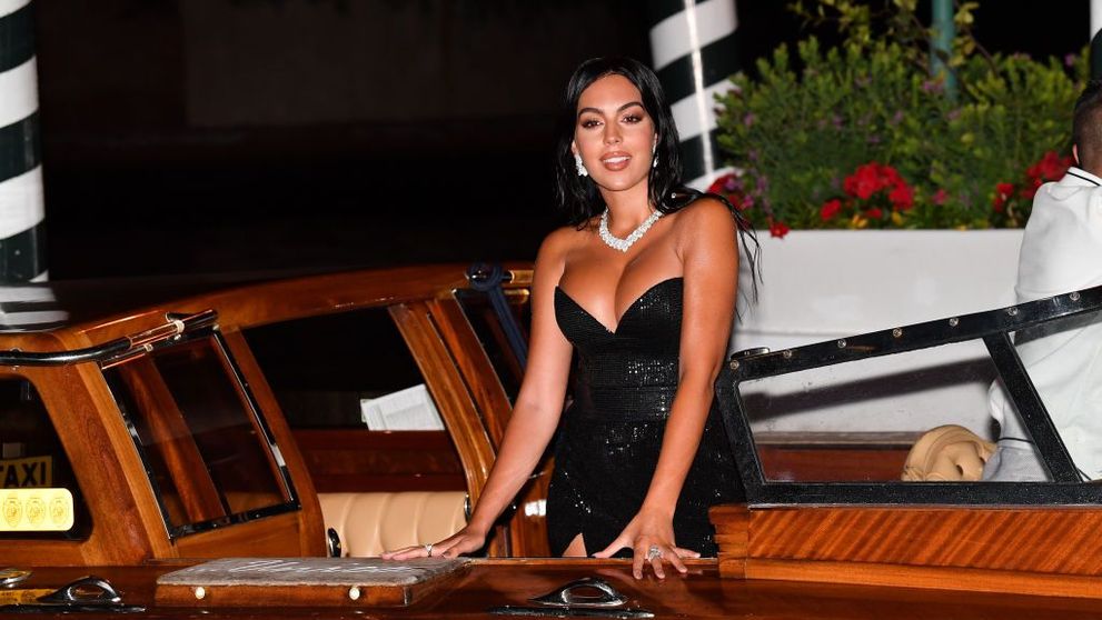 Georgina Rodriguez și-a dezgolit trupul pentru o imagine incendiară. Iubita lui Ronaldo este mai sexy ca oricând