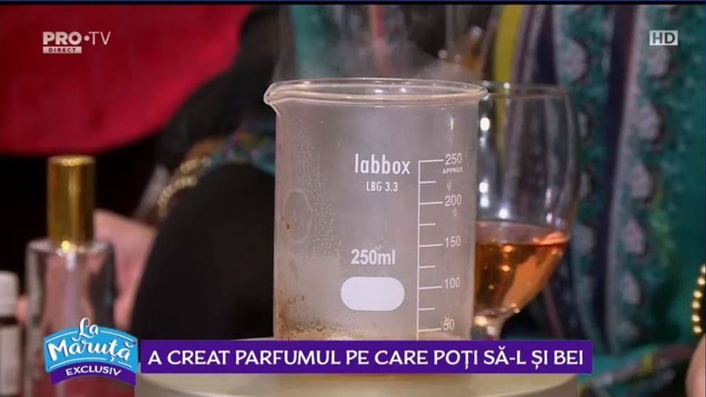 VIDEO Raluca Vasile a creat un parfum ce poate fi băut 
